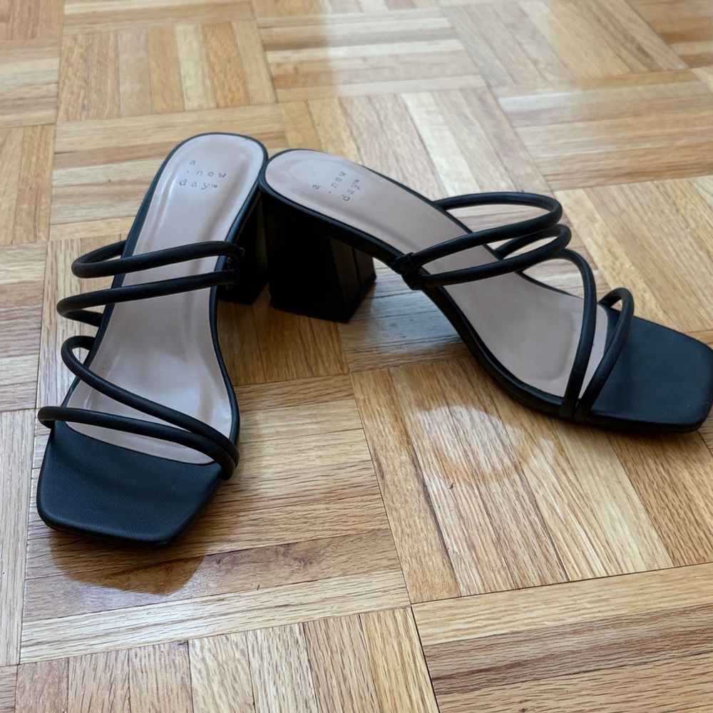 NWOT Target A New Day Black Strappy Block Heels Size 8